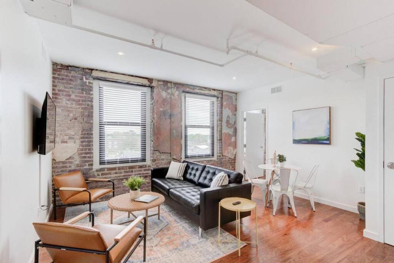 Historic Vibe On Main St Apartment *